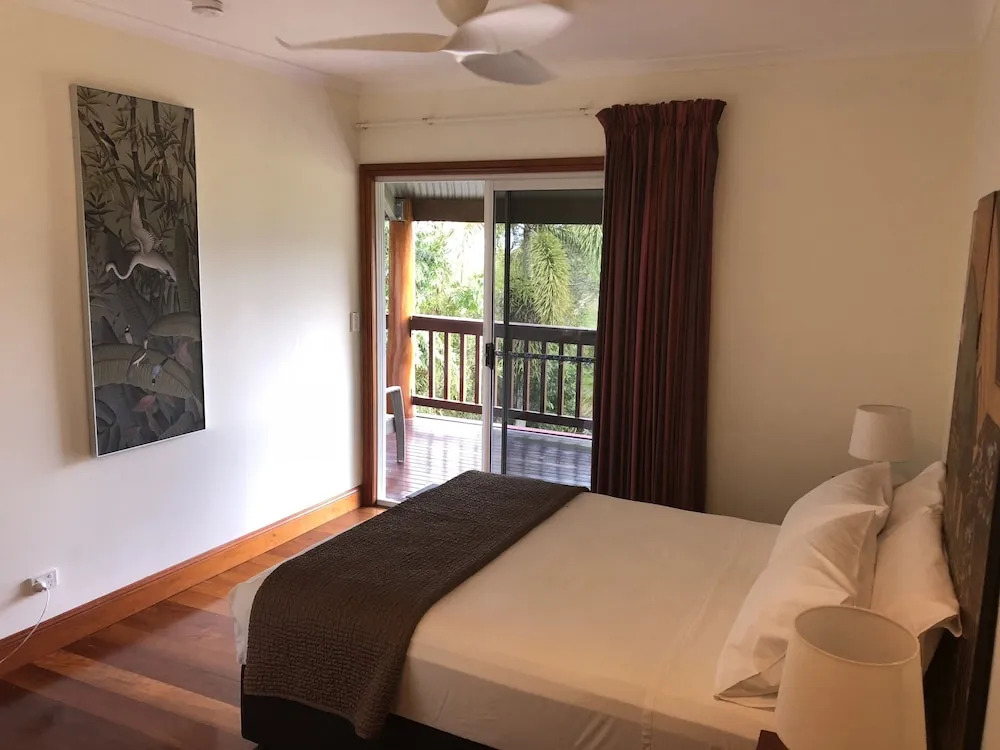 Daintree Manor B&B