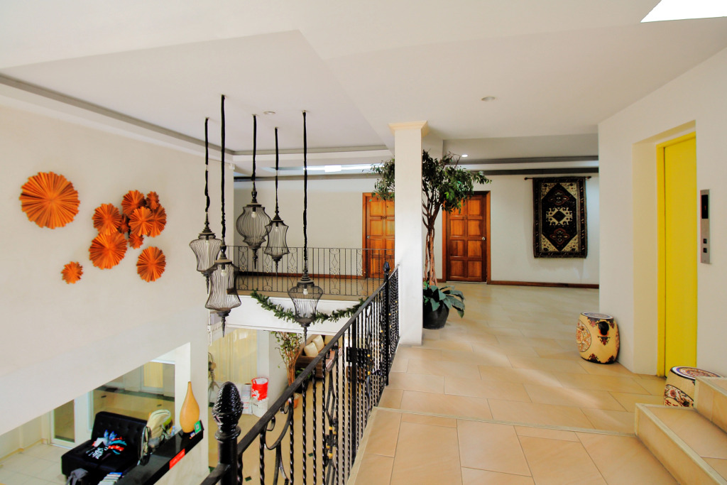 Royal Pimand Serviced Apartment