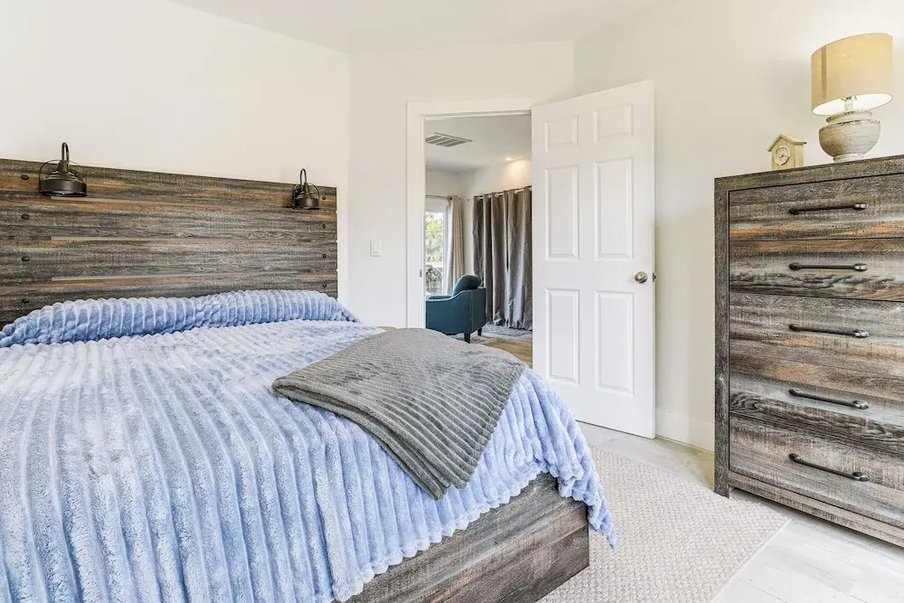 Boat Dock & Yard: Waterfront Okeechobee Retreat
