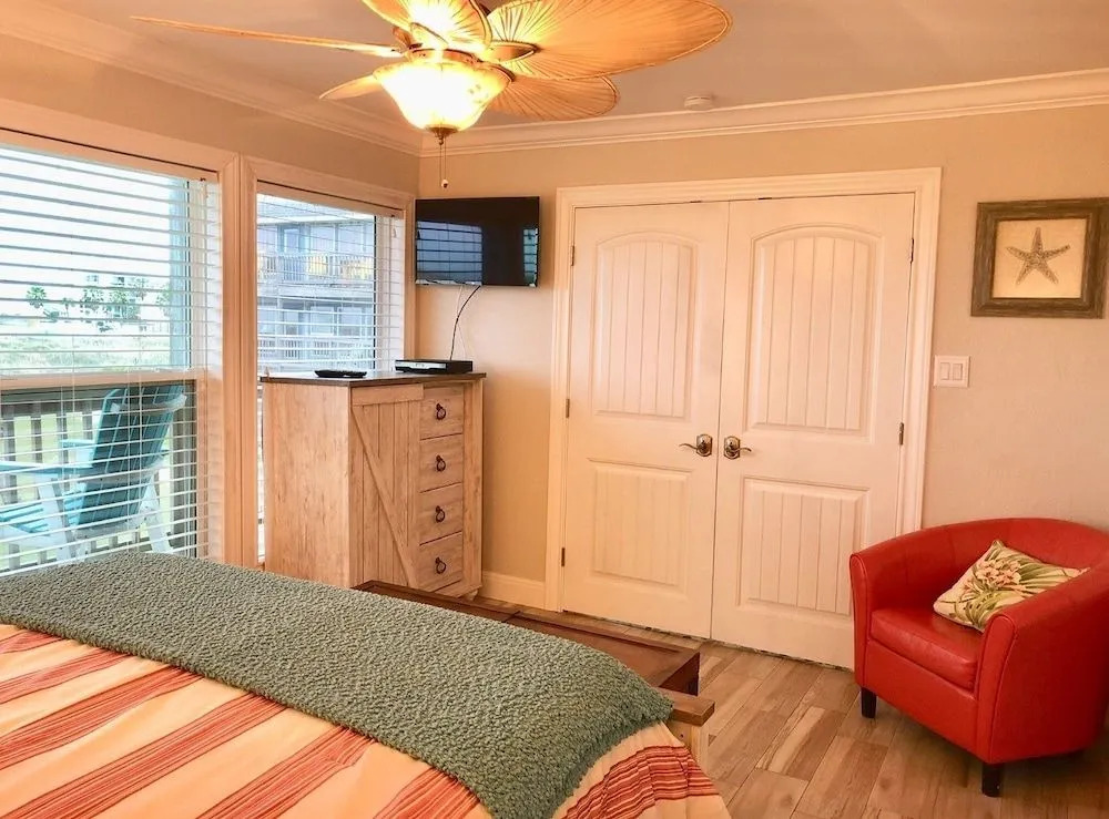 A Change In Lattitude 304Bh 2 Bedroom Condo