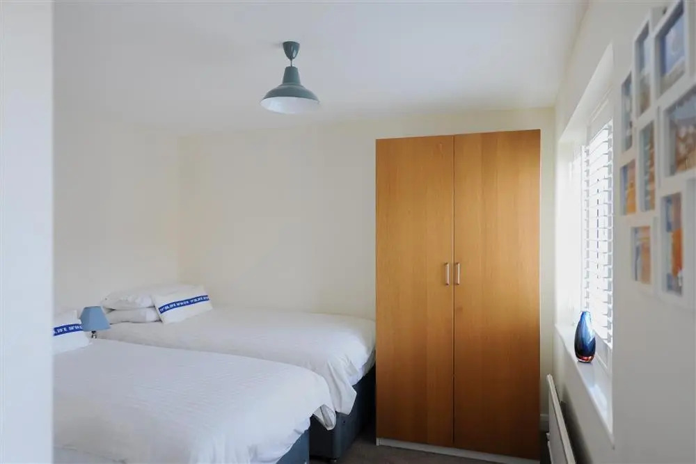 2 Studley Gardens