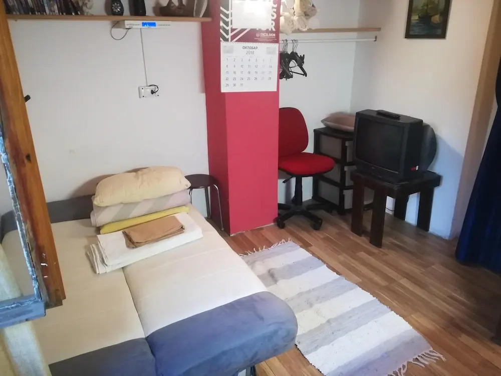 Studio in Belgrade, With Wonderful City View, Enclosed Garden and Wifi Near the Beach