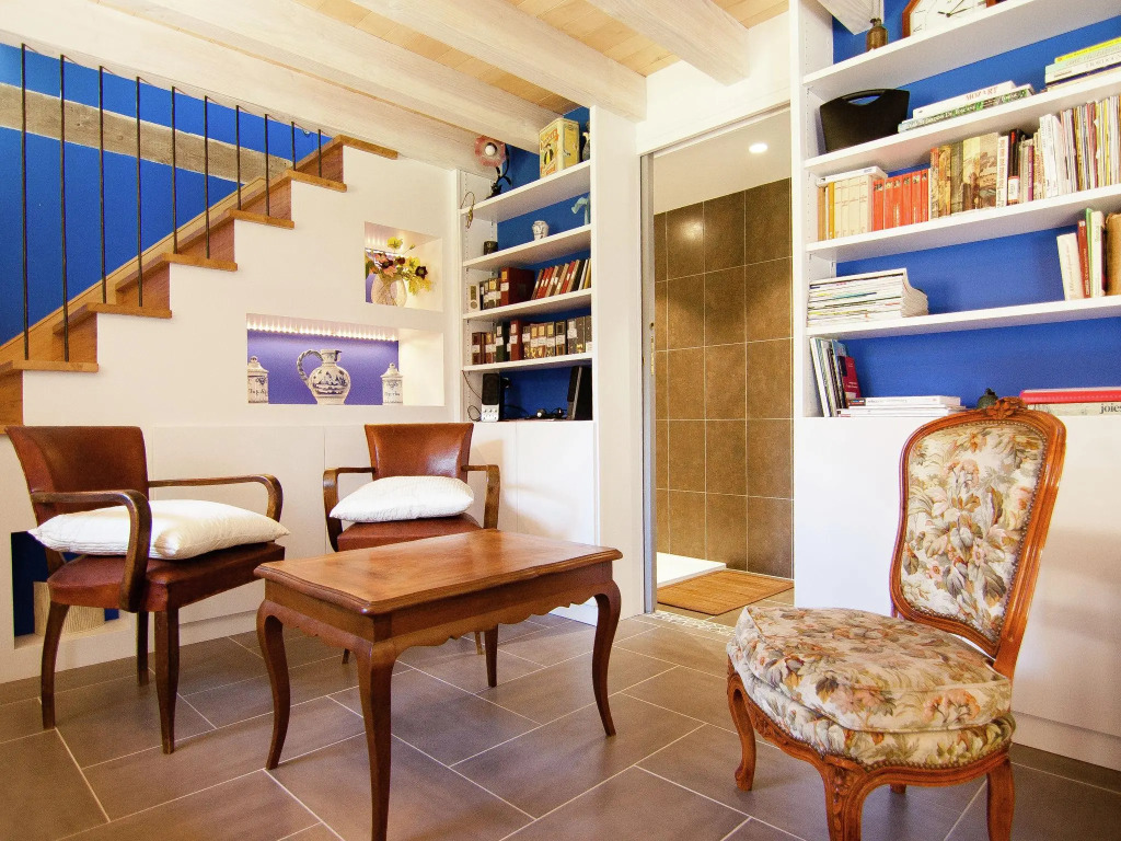 Comfortable gite in picturesque medieval village