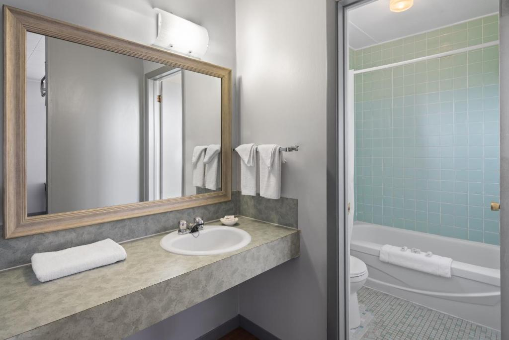 Travelodge by Wyndham Grand Falls
