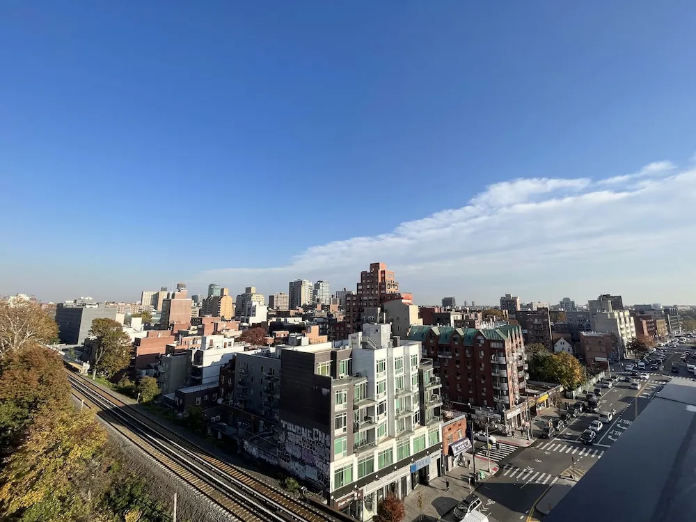 Starlight Hotel Near LGA Airport