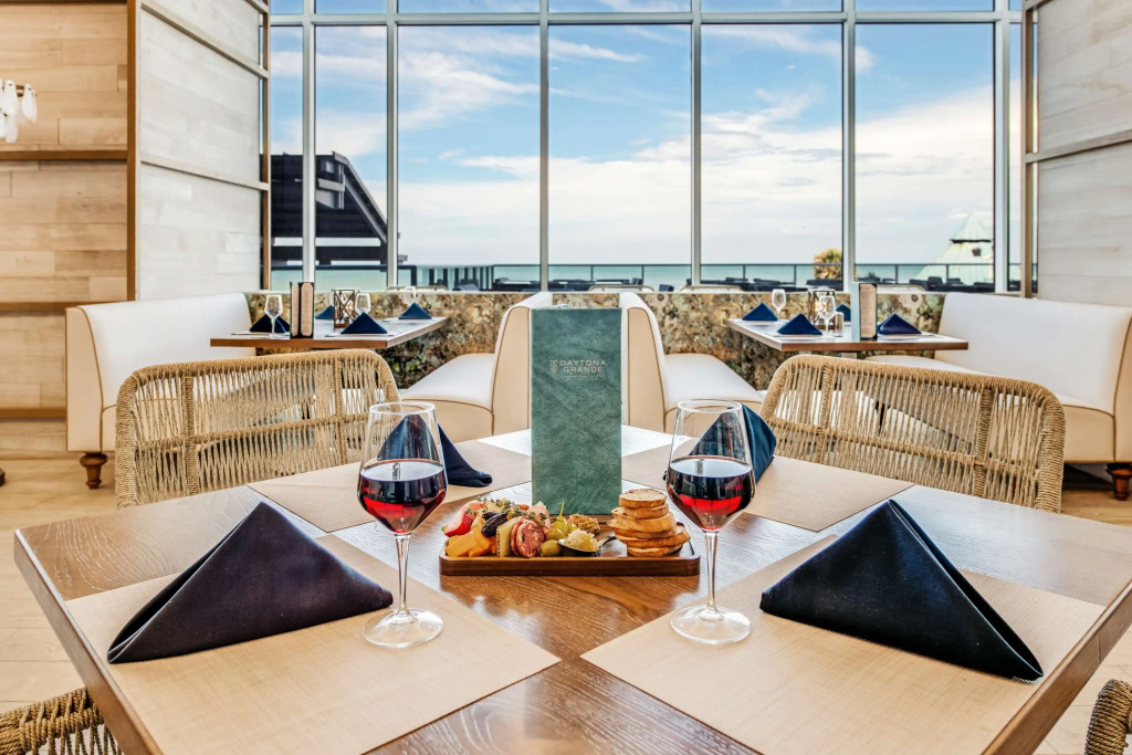 Daytona Grande Oceanfront Resort