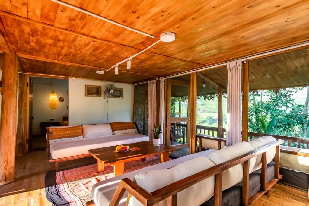 Toce House Tả van