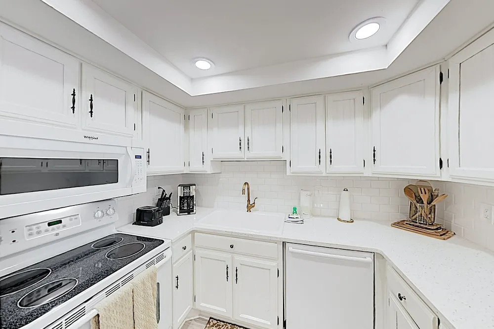 Lavish Villa at South Beach Marina condo