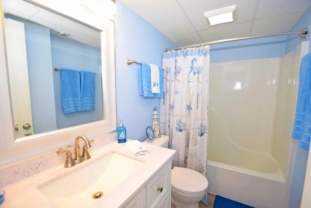 Thunder Island 15a 2 Bedroom Condo by RedAwning