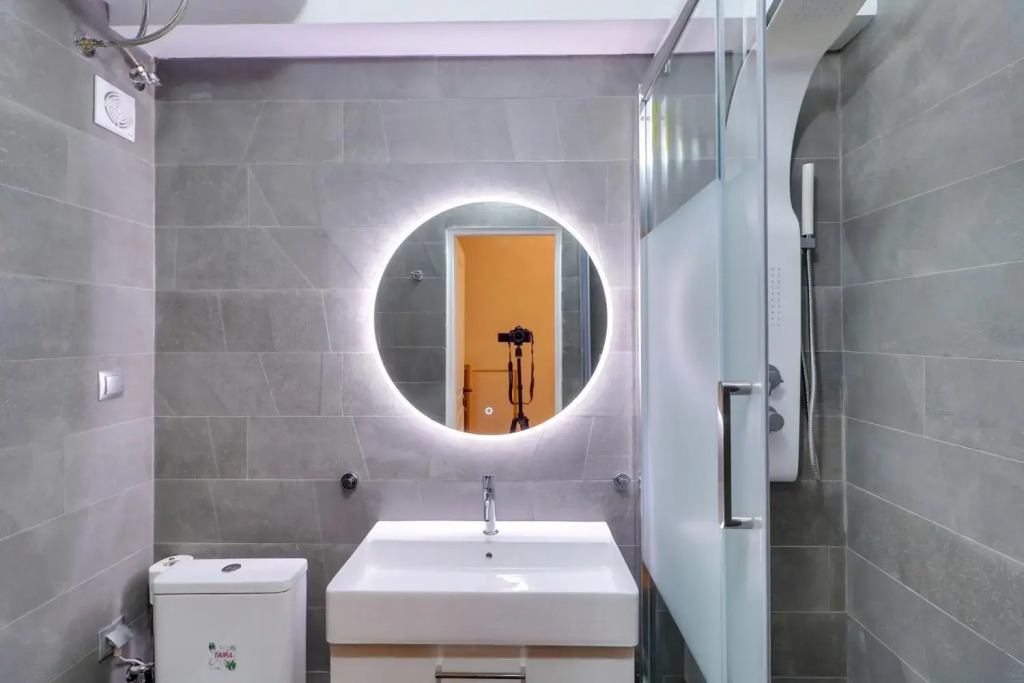 Ermou Fashion Suites #306 at Plaka - Monastiraki