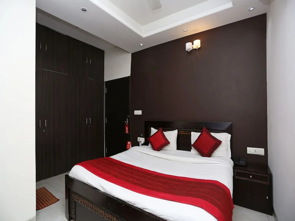 OYO 16410 Hotel Retreet