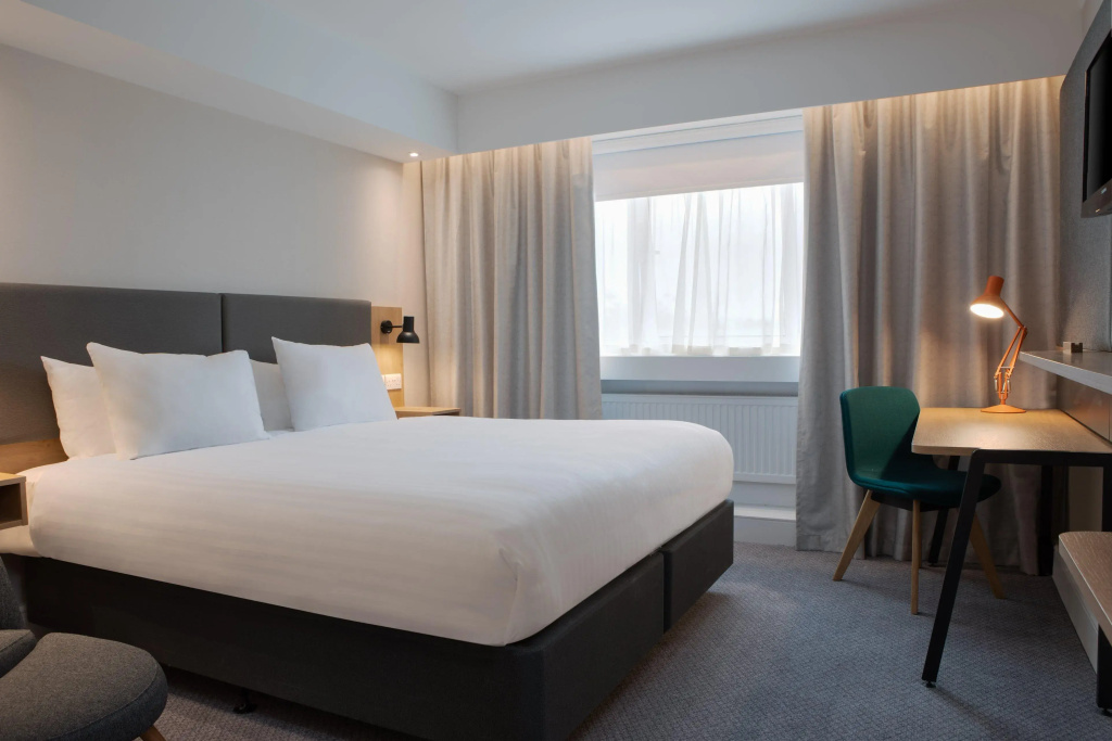 Holiday Inn Bolton Centre by IHG