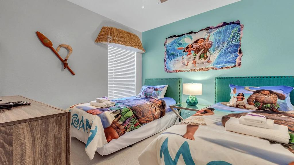 All En-suite Bath 5BR Disney Home w Pool SPA