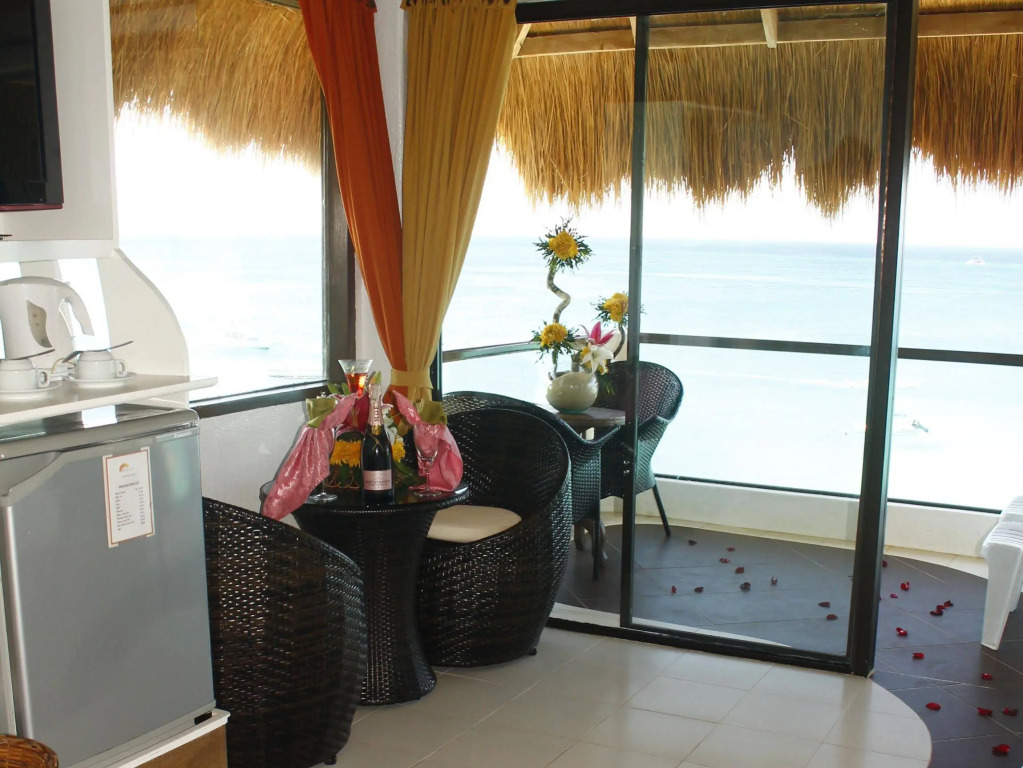 Boracay West Cove