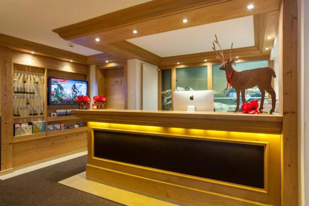 Hotel Holiday