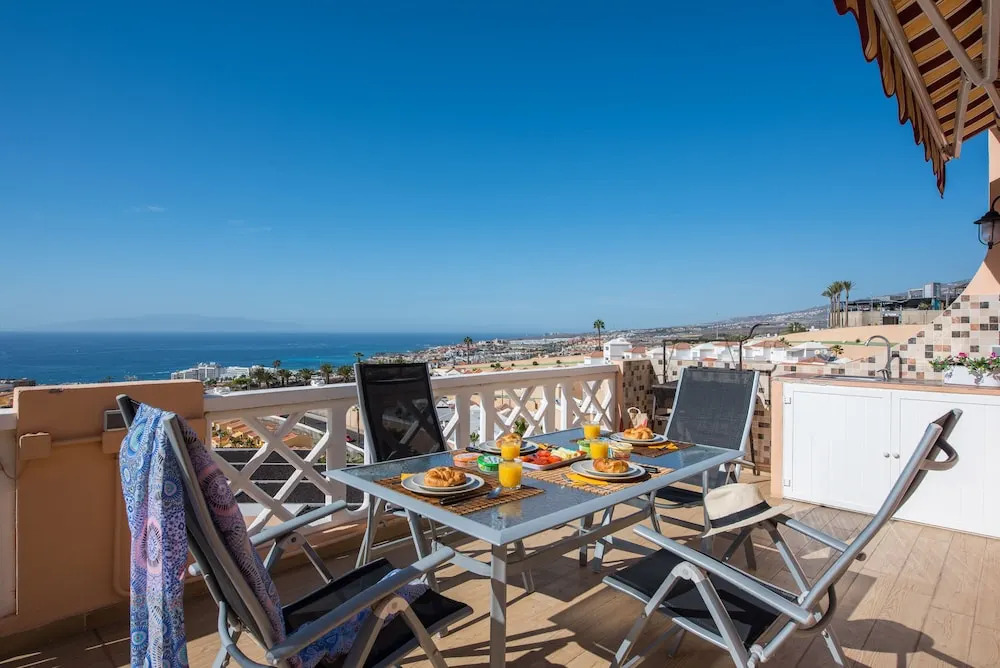 109. Romantic Apartment with Heated Pool