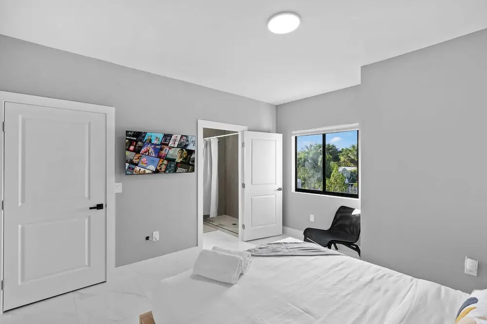 Spacious 4-BR House for Your Comfort