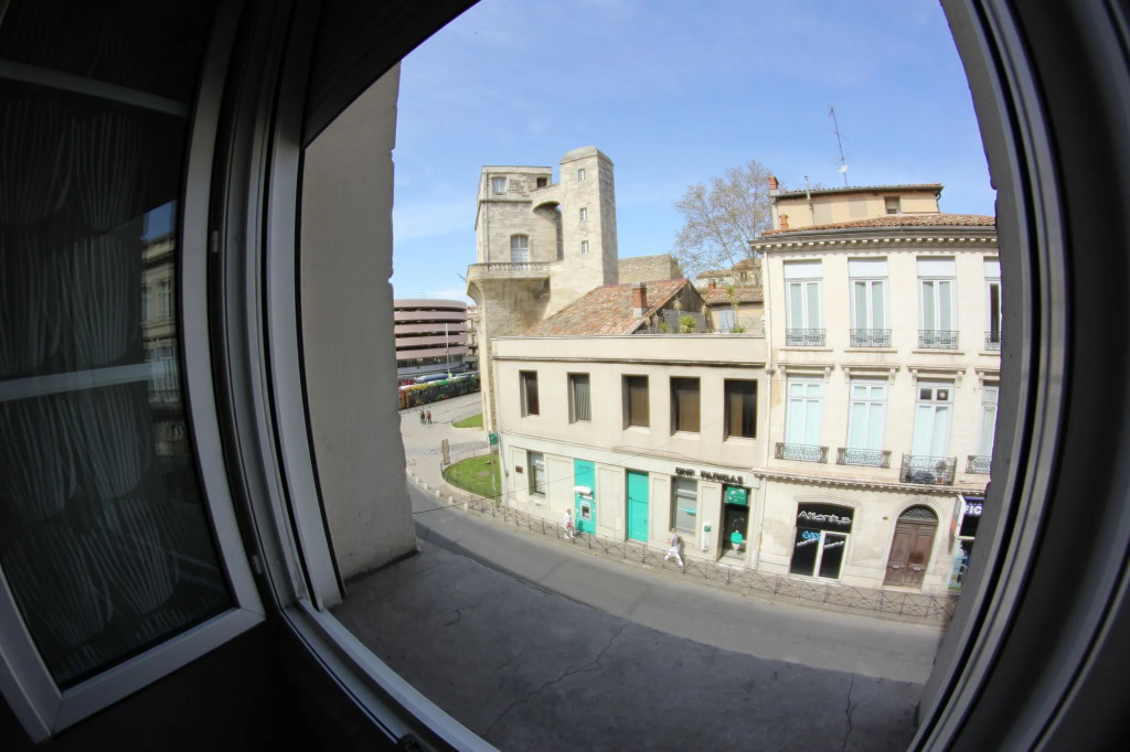 Hôtel Des Arts, Artisanal et Indépendant
