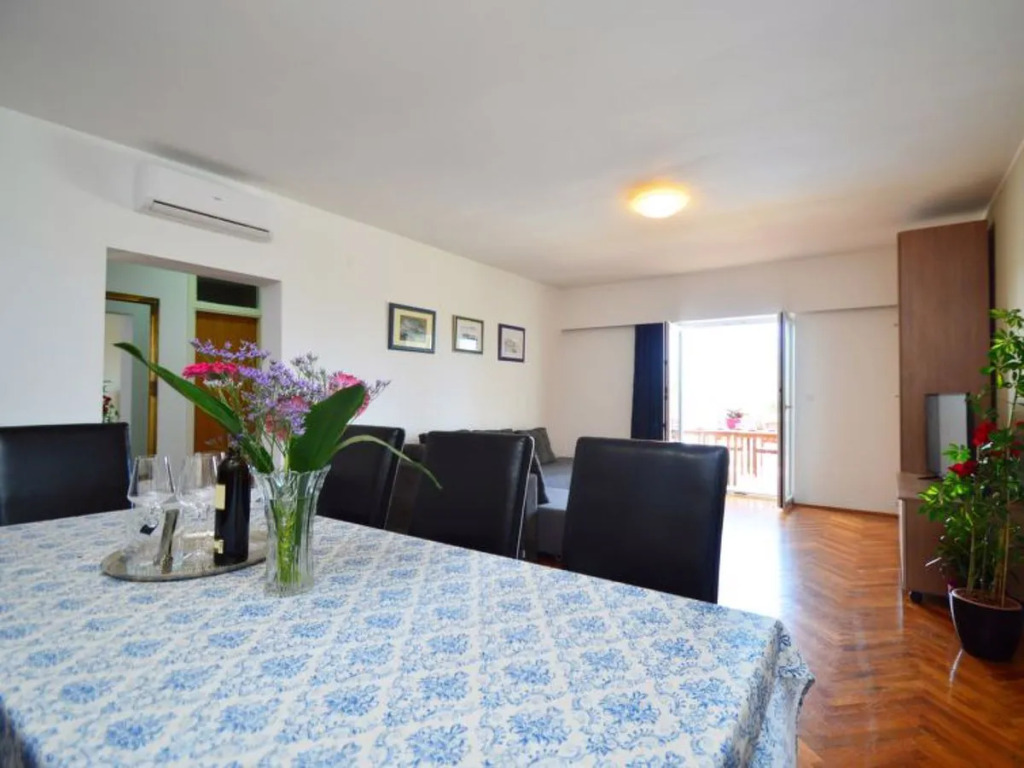 Apartment Rina Paros 41123