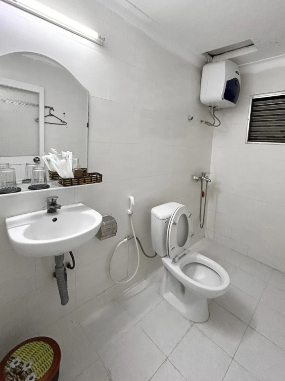 ANH ĐÀO HOTEL