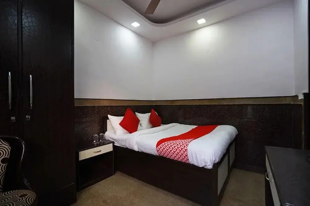 Aasha Residency by OYO Rooms