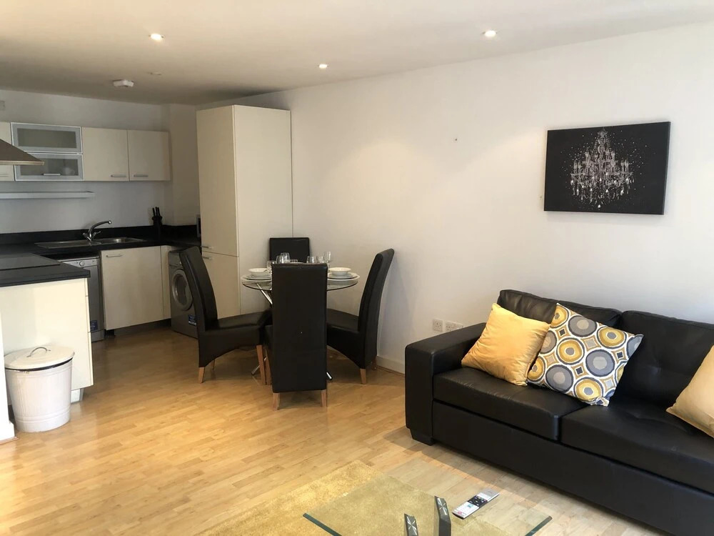 London River Side Hideaway Luxury Apartments