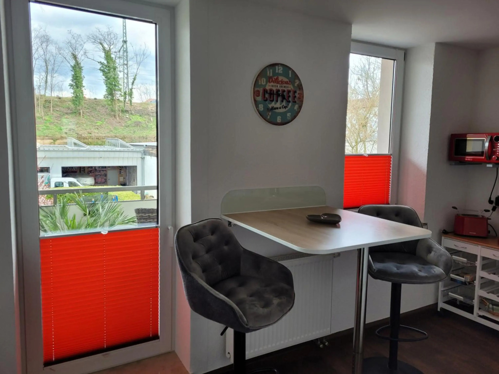 Ferienwohnung Dresden-Neustadt mit Parkplatz im Hof , Balkon ab April 2023