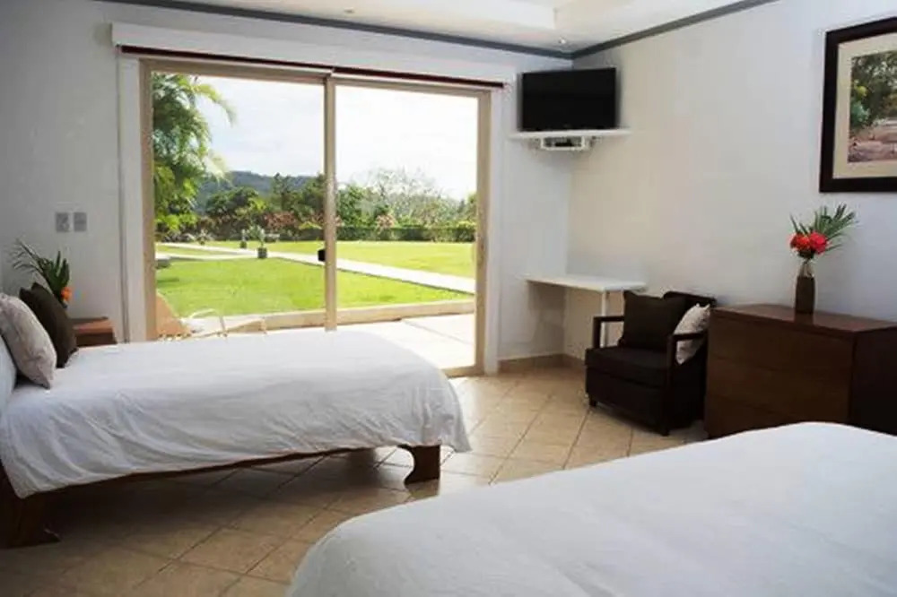 carver suites