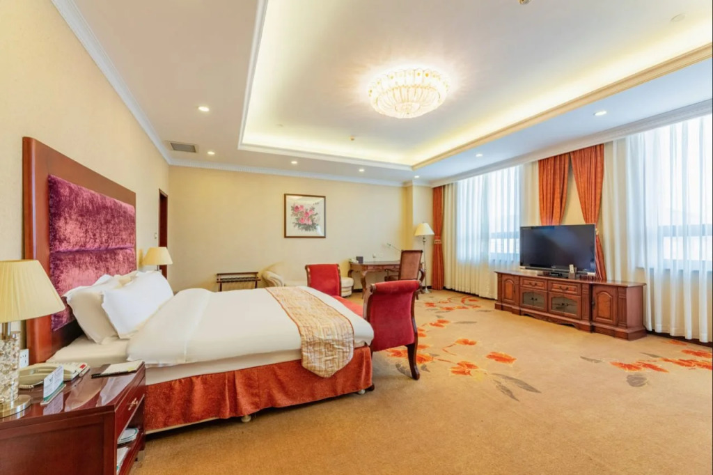 Sweetland Hotel