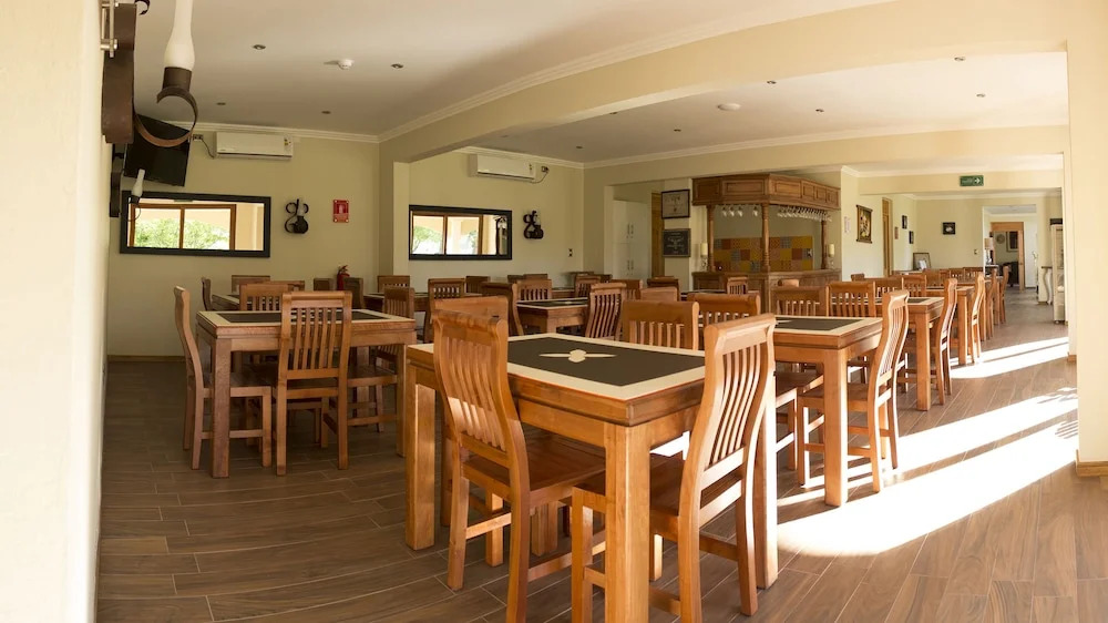 La Perla Hotel