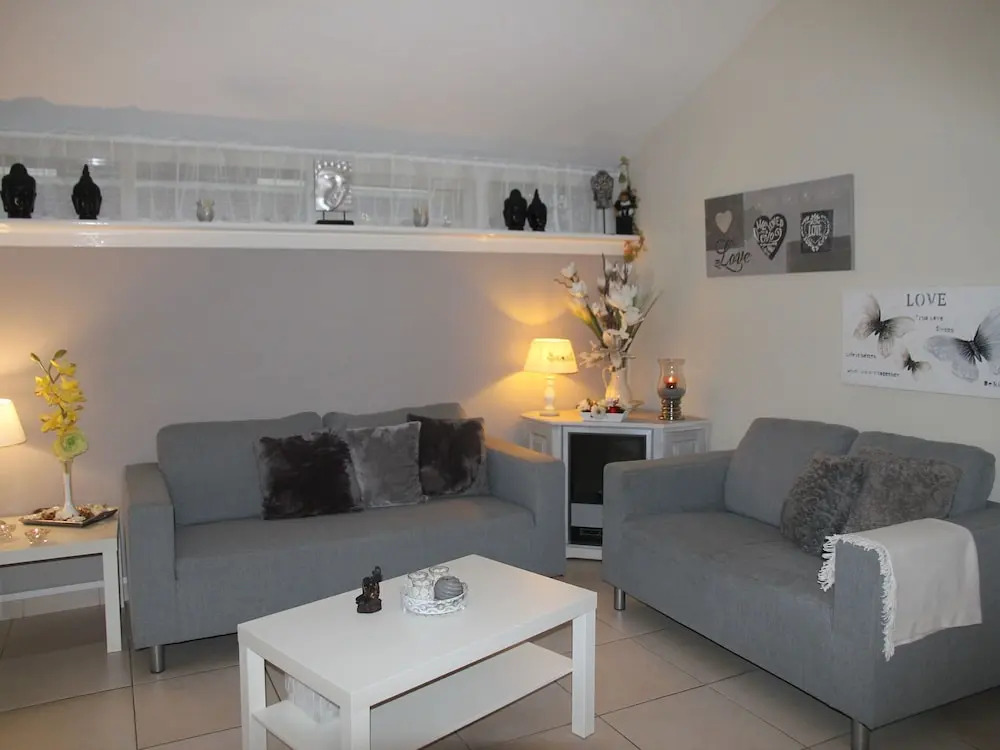Deluxe Bungalow in Egmond aan den Hoef With Garden