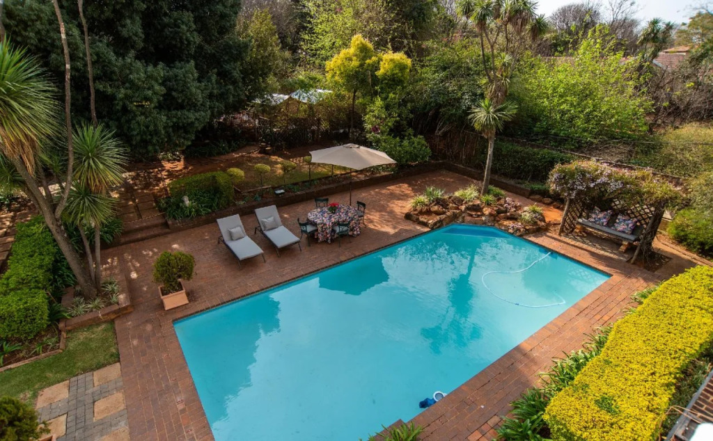 5th Avenue Gooseberry Guest House