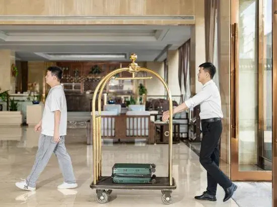 Fuying Hotel (Baoshan Station Wuzhou International Plaza)