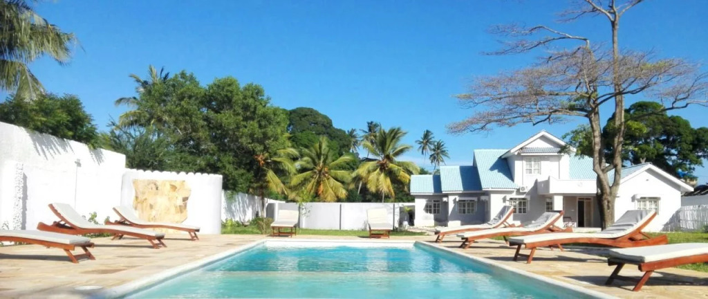 Kusini Beach Villas