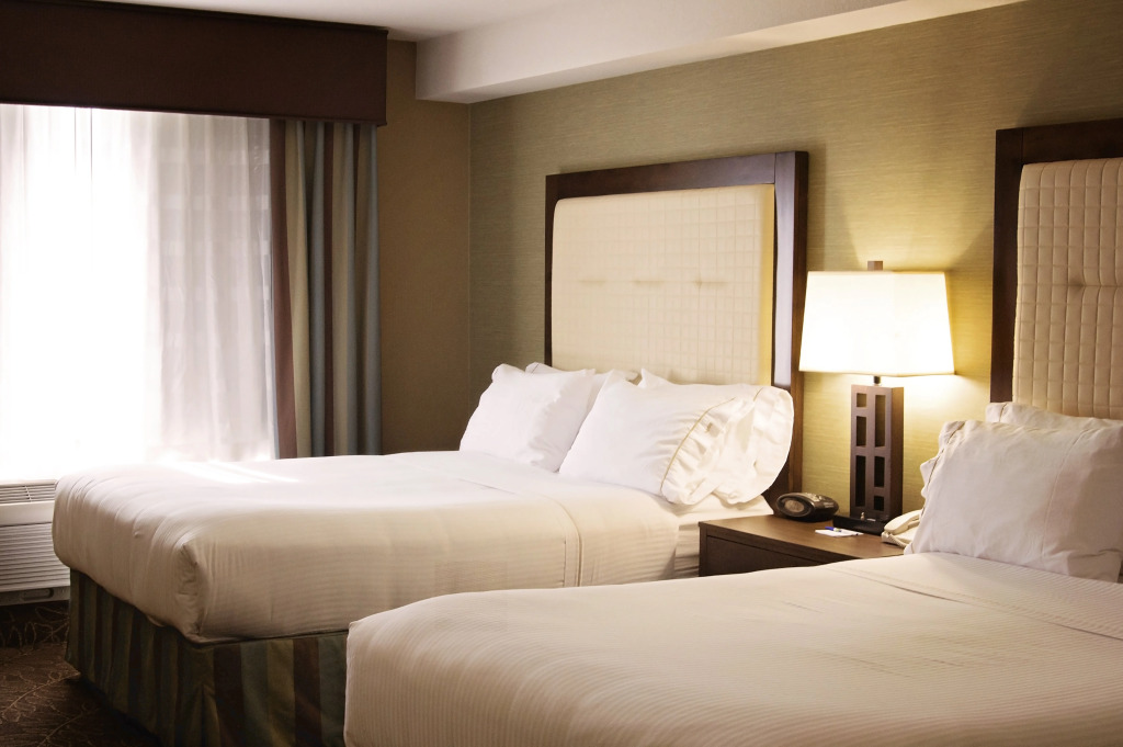 Holiday Inn Express & Suites Logan by IHG