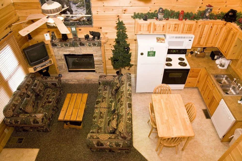 The Cubby Hole by Eagles Ridge Resort