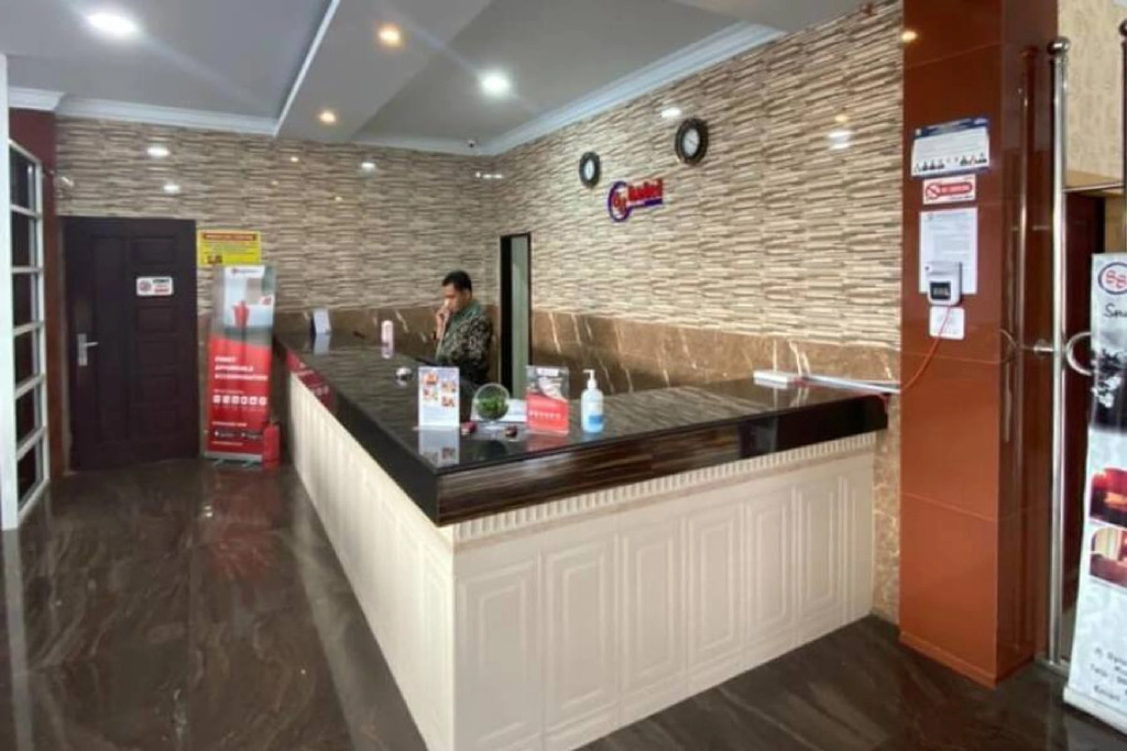 RedDoorz Plus Syariah @ Jalan Syiah Kuala Banda Aceh