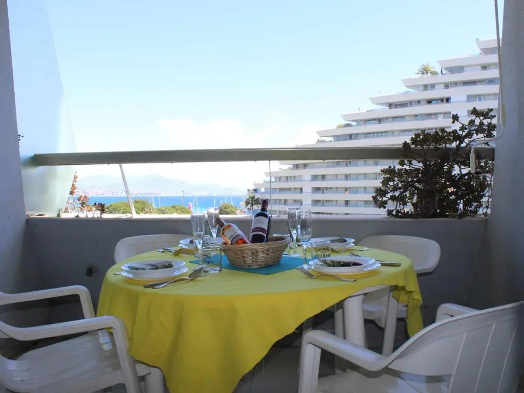 Appartement Villeneuve-Loubet, 3 pièces, 4 personnes - FR-1-252A-55