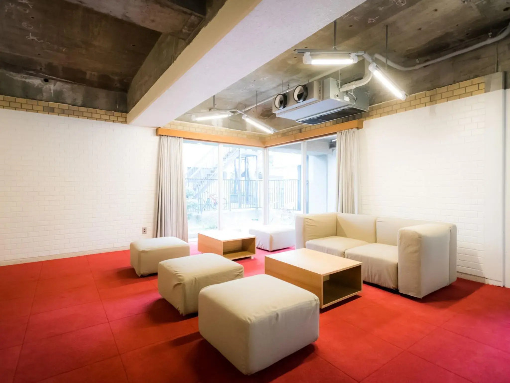 Shibamata Fu-Ten Bed & Local