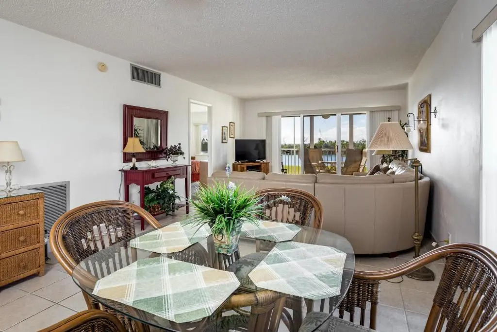 Sand Caper 103, Sleeps 4, Gulf Front, 2 Bedrooms, Elevator, Heated Pool