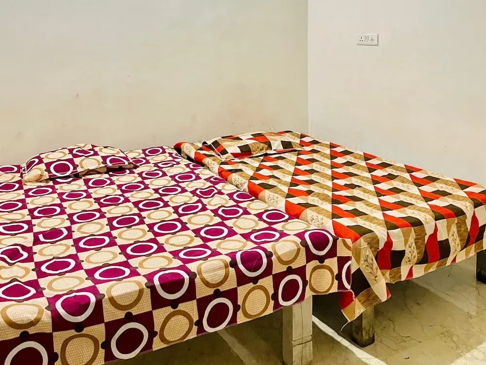 Om sai guest house