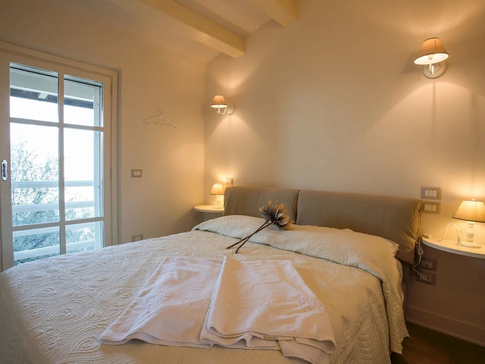 Holiday Home in Magione With Lake View & Pool