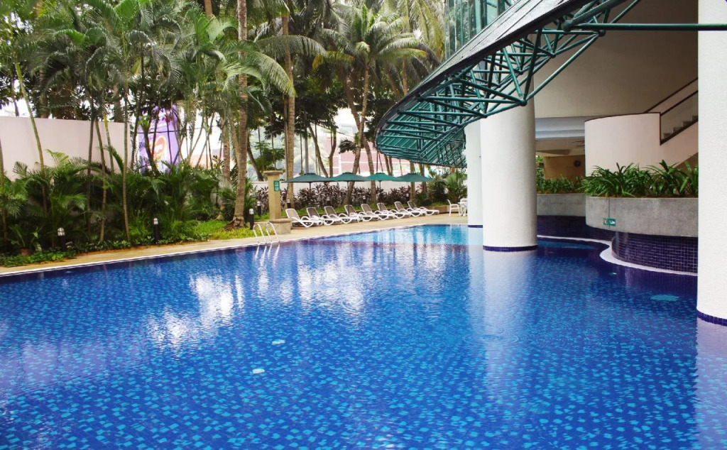 Ambassador Row Hotel Suites by Lanson Place