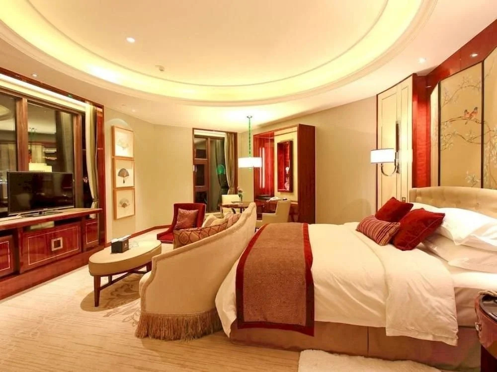 Hubing Spring Season Hotel