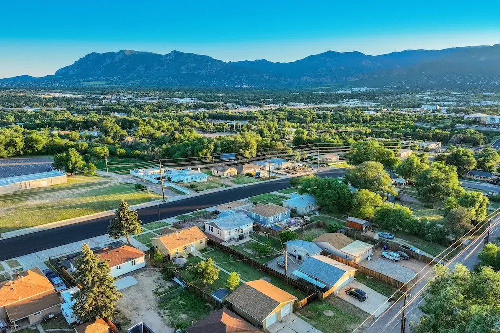 Charming Pet Friendly 2BR Retreat