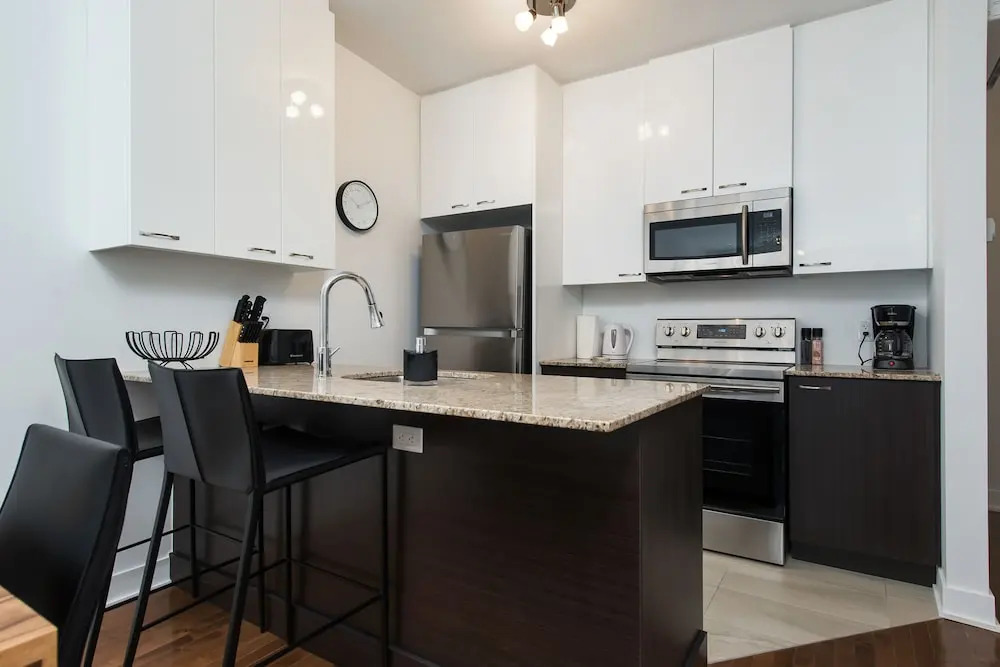 Sunny 2BR on Plateau Mont-Royal