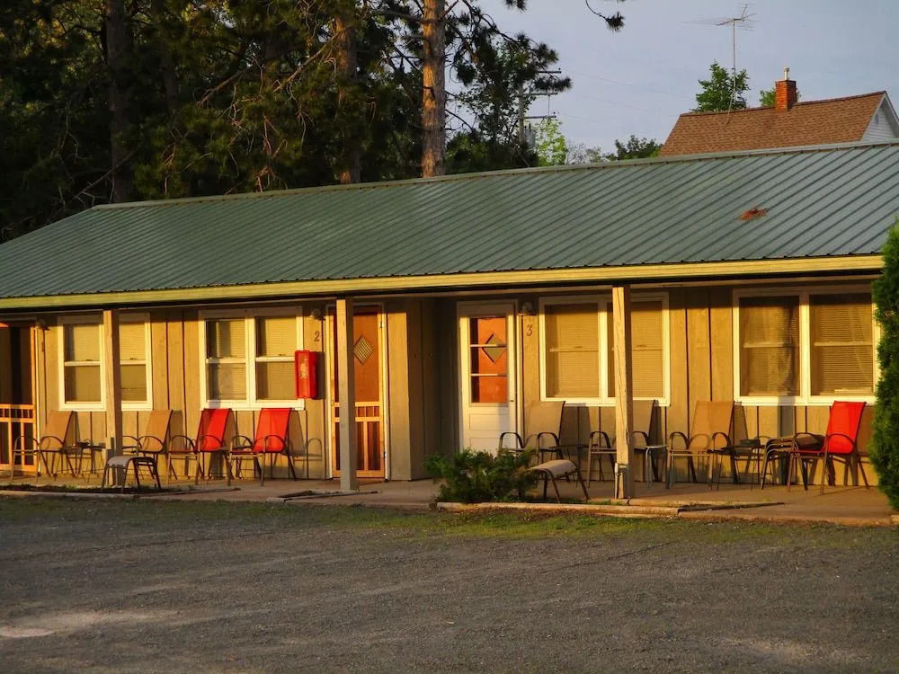 Balsam Lake Motel