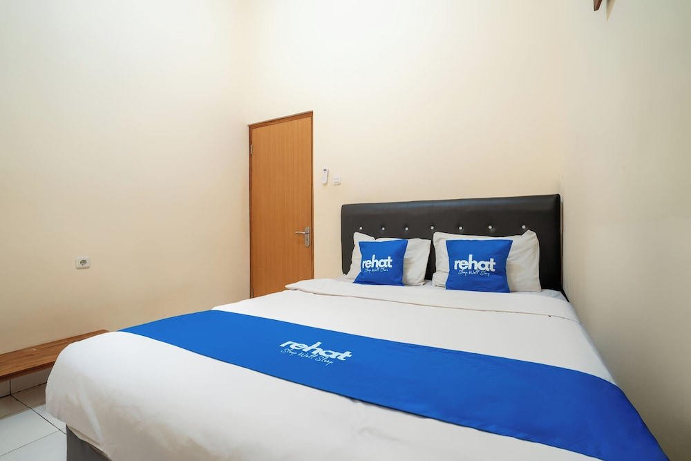 rehat at siliwangi guest house syariah