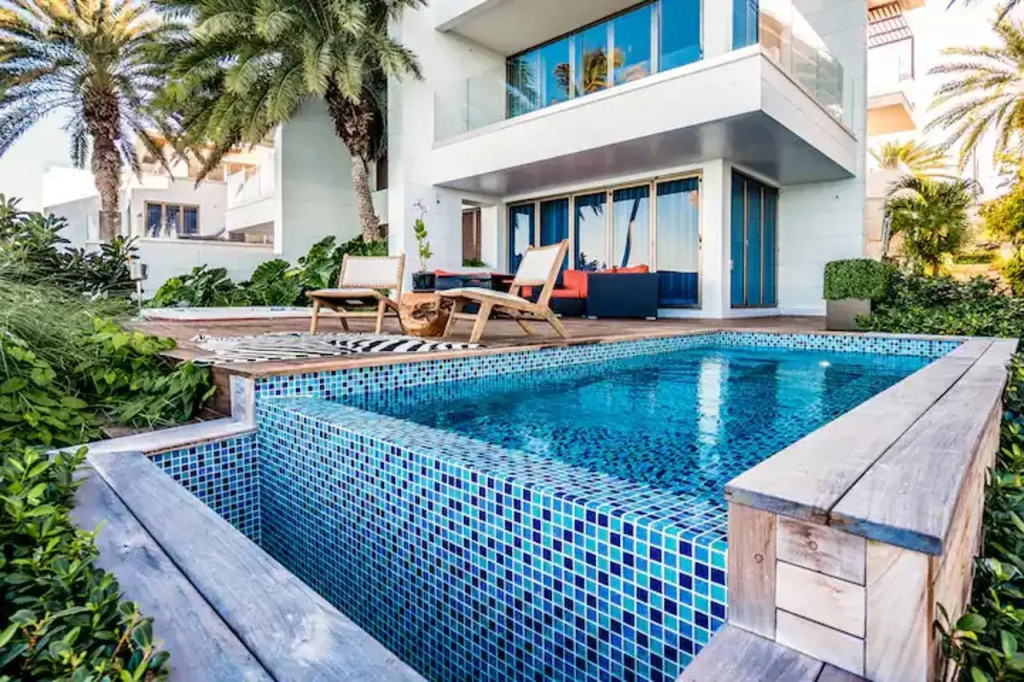 Hodges Bay Resort & Spa, an HQ Luxury Resort & Residences