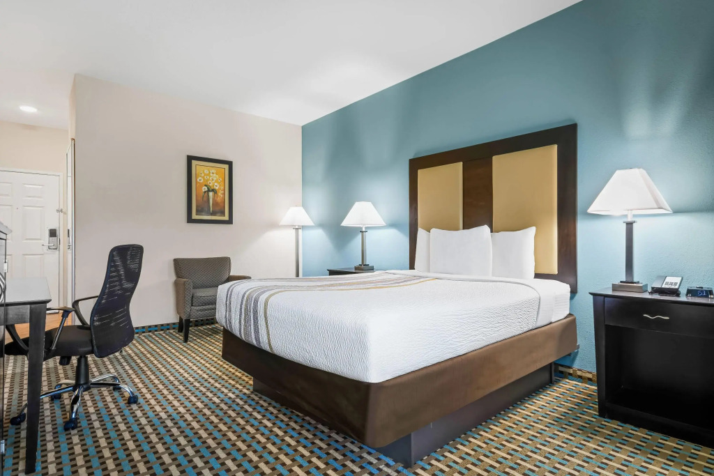 La Quinta by Wyndham Stonington-Mystic Area